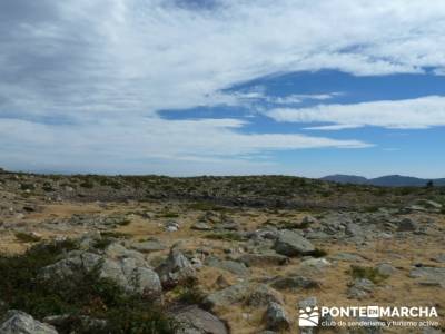 Lagunas de Peñalara - Parque Natural de Peñalara;cerezo en flor valle del jerte;senderismo sierra 